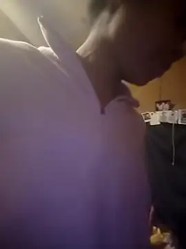 carmelbbyx22 online show from March 4, 2026, 6:26 pm