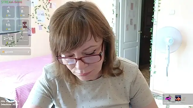 Miss Moren online show from July 24, 2026, 4:08 am