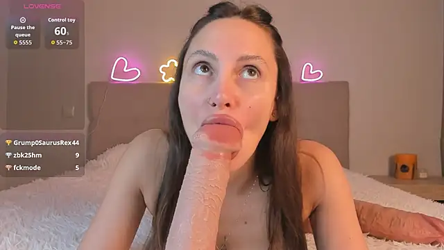 Snapshot of imMolly11 chatting on October 20, 2025, 8:59 am imMolly11 online show from October 20, 2025, 8:59 am