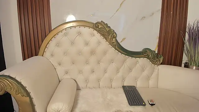 Snapshot of BrithanySummer chatting on November 11, 2025, 4:18 am BrithanySummer online show from November 11, 2025, 4:18 am