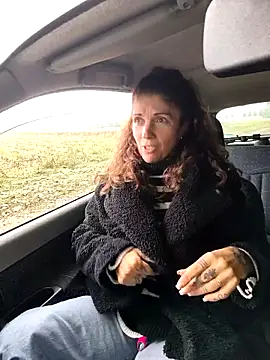 sansan2411 online show from October 9, 2025, 1:11 pm