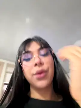 Snapshot of RoseCassie chatting on November 20, 2025, 1:12 pm RoseCassie online show from November 20, 2025, 1:12 pm