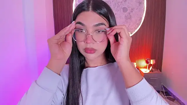 RoseCassie online show from August 6, 2026, 12:33 pm