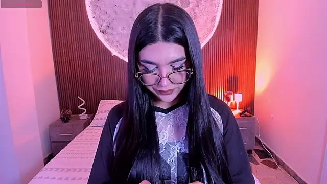 RoseCassie online show from June 19, 2026, 1:50 pm