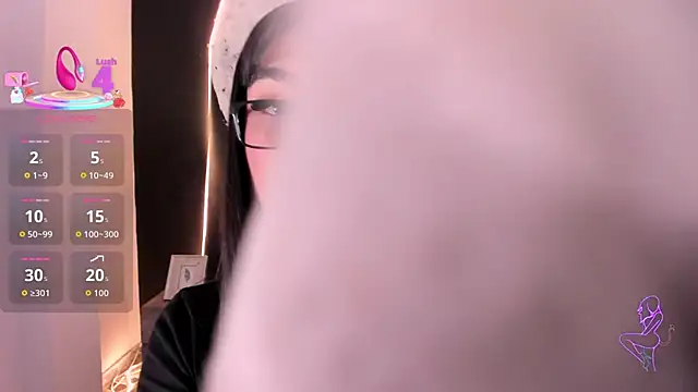 Snapshot of RoseCassie chatting on November 25, 2025, 1:33 pm RoseCassie online show from November 25, 2025, 1:33 pm