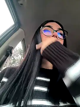 Snapshot of RoseCassie chatting on October 21, 2025, 12:37 pm RoseCassie online show from October 21, 2025, 12:37 pm