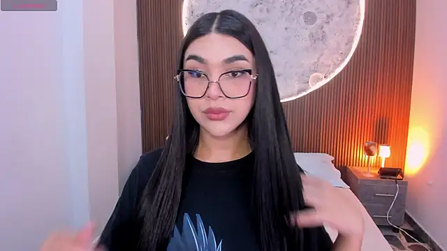 RoseCassie online show from May 5, 2026, 1:25 pm