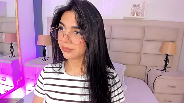 Snapshot of RoseCassie chatting on October 20, 2025, 1:44 pm RoseCassie online show from October 20, 2025, 1:44 pm