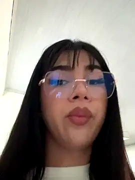 Snapshot of RoseCassie chatting on November 8, 2025, 1:03 pm RoseCassie online show from November 8, 2025, 1:03 pm