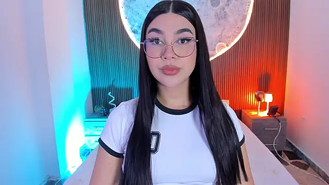 RoseCassie online show from June 17, 2026, 1:54 pm