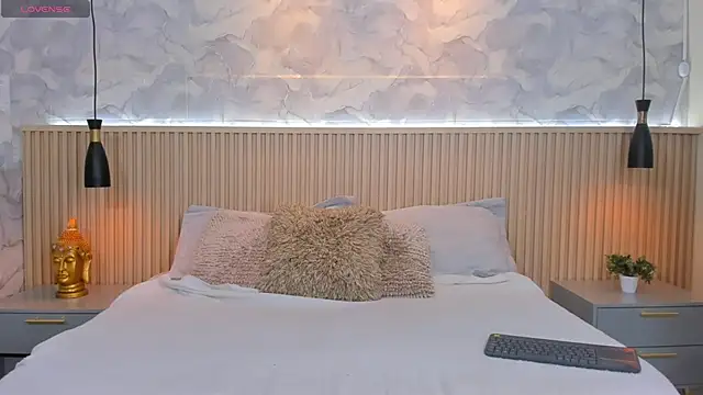 Snapshot of AinaraJimenez chatting on November 2, 2025, 7:08 pm AinaraJimenez online show from November 2, 2025, 7:08 pm