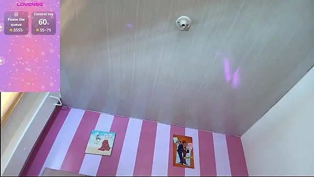 lauraltt online show from October 13, 2025, 3:02 pm