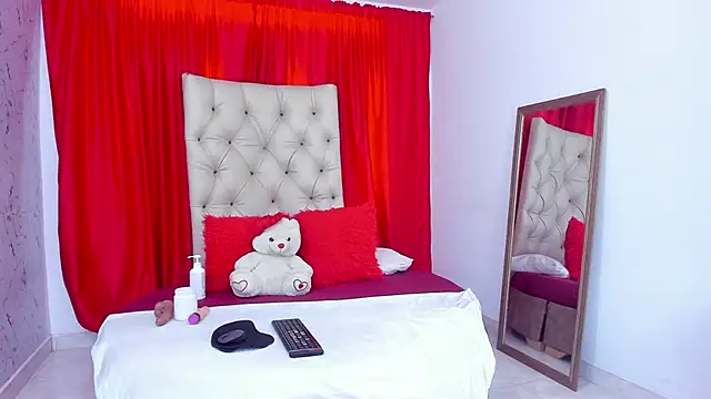 Snapshot of Mariana_16_ chatting on December 2, 2025, 5:14 pm Mariana 16 online show from December 2, 2025, 5:14 pm