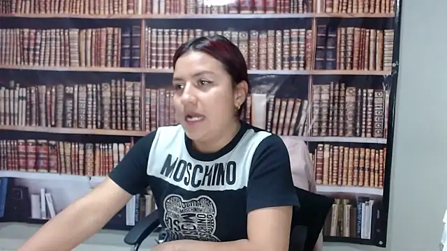Snapshot of Kailei_Fer chatting on January 15, 2025, 10:38 am Kailei Fer online show from January 15, 2025, 10:38 am