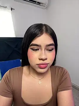 Lily Woodz online show from February 20, 2026, 7:05 pm