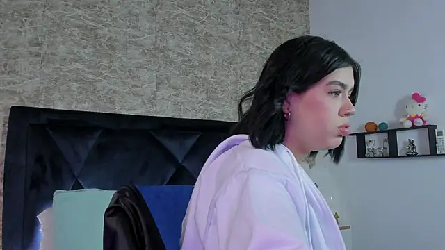 Snapshot of Lily_Woodz chatting on December 2, 2025, 7:15 pm Lily Woodz online show from December 2, 2025, 7:15 pm