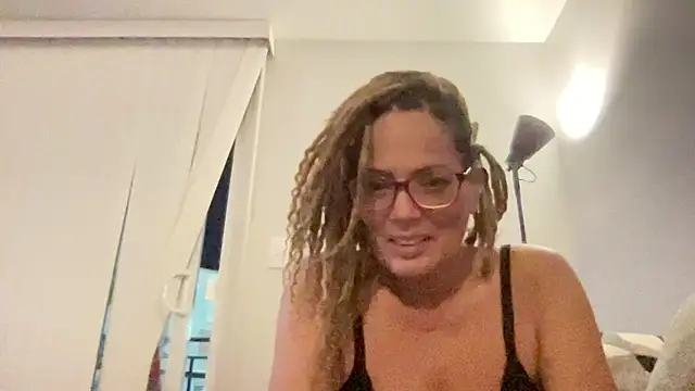 Snapshot of skarfos1babe69 chatting on December 23, 2024, 11:49 pm skarfos1babe69 online show from December 23, 2024, 11:49 pm