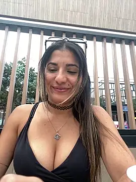 AlejandritaMilano online show from February 24, 2026, 8:53 pm