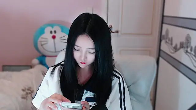 xiao-xiao-D online show from March 1, 2025, 12:01 pm