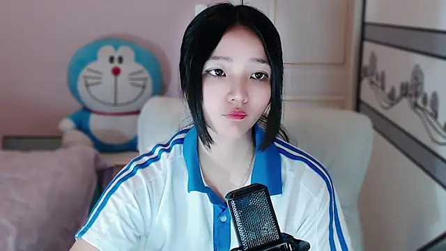 xiao-xiao-D online show from February 26, 2025, 2:05 pm