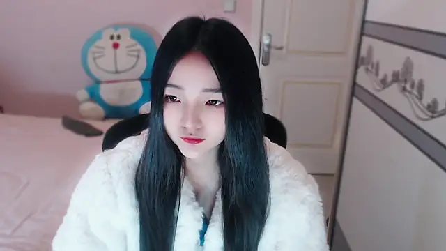 xiao-xiao-D online show from December 18, 2025, 8:41 am