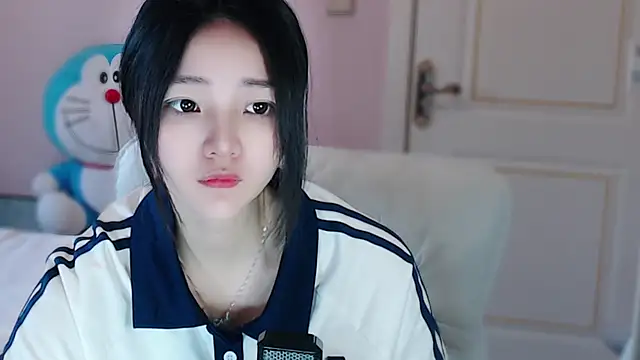 xiao-xiao-D online show from March 8, 2025, 5:28 am