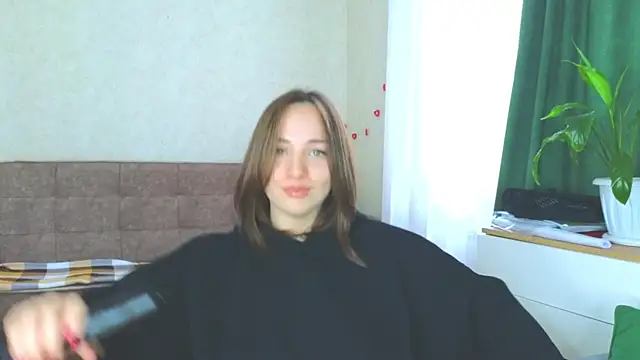 Snapshot of Cute_smile_sharon chatting on February 13, 2025, 4:43 am Cute smile sharon online show from February 13, 2025, 4:43 am