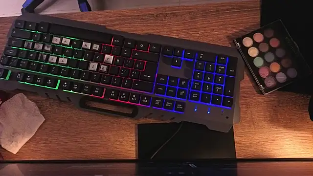 Snapshot of honey_torres_sub chatting on March 10, 2026, 1:15 pm honey torres sub online show from March 10, 2026, 1:15 pm