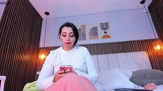 Snapshot of PerlaPreciosa chatting on June 17, 2026, 4:01 am PerlaPreciosa online show from June 17, 2026, 4:01 am