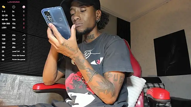 Snapshot of JhonyMiller_ chatting on March 19, 2026, 9:04 pm JhonyMiller online show from March 19, 2026, 9:04 pm