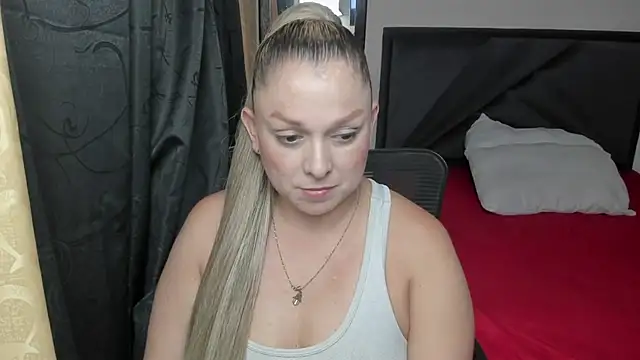 Snapshot of natalia5560 chatting on April 9, 2026, 8:15 pm natalia5560 online show from April 9, 2026, 8:15 pm