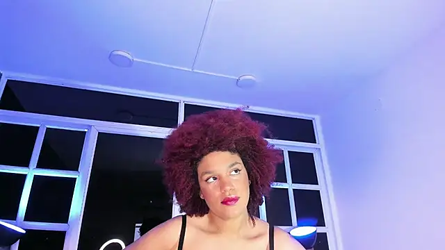 loladupont online show from May 1, 2026, 3:11 am