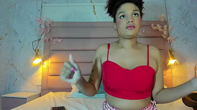 Snapshot of loladupont chatting on October 8, 2025, 3:08 am loladupont online show from October 8, 2025, 3:08 am