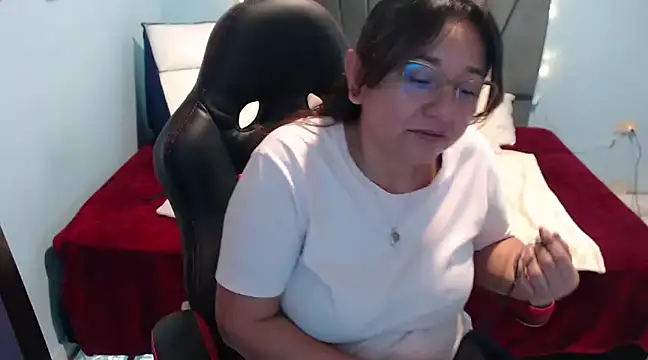 AngelRouss online show from February 21, 2025, 6:59 pm