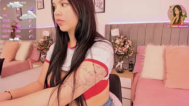 Snapshot of vanesa_moon__ chatting on April 18, 2026, 12:57 am vanesa moon online show from April 18, 2026, 12:57 am