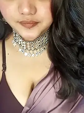 Riya Stream01 online show from May 26, 2026, 7:01 pm