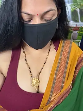 FlatVincy4 online show from October 12, 2025, 6:48 am