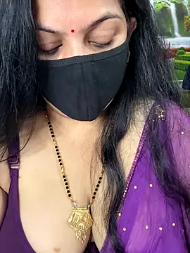 FlatVincy4 online show from October 11, 2025, 5:41 am