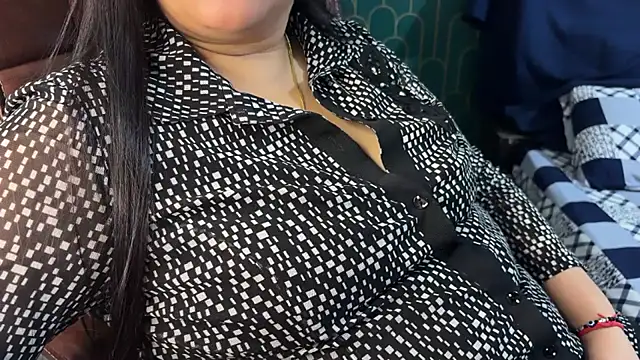 Snapshot of FlatVincy4 chatting on July 18, 2026, 7:11 pm FlatVincy4 online show from July 18, 2026, 7:11 pm
