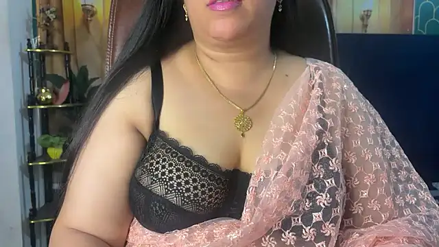 FlatVincy4 online show from April 24, 2026, 7:32 am