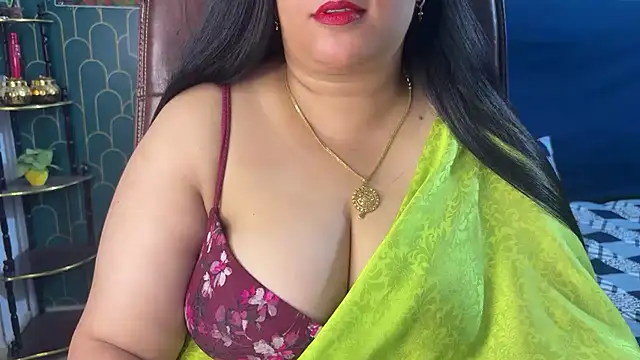 Snapshot of FlatVincy4 chatting on August 4, 2026, 3:38 pm FlatVincy4 online show from August 4, 2026, 3:38 pm