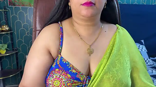 Snapshot of FlatVincy4 chatting on July 25, 2026, 5:48 am FlatVincy4 online show from July 25, 2026, 5:48 am