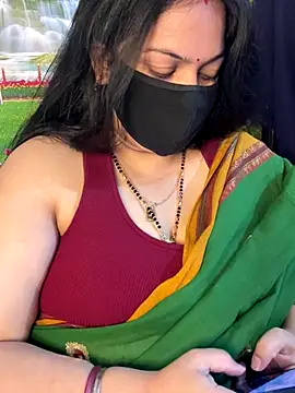 FlatVincy4 online show from October 8, 2025, 9:11 am