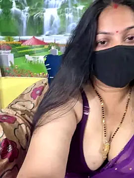 FlatVincy4 online show from October 11, 2025, 5:47 pm