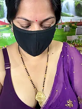 FlatVincy4 online show from October 9, 2025, 10:05 am