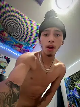 Snapshot of qbaby96 chatting on December 13, 2025, 8:04 pm qbaby96 online show from December 13, 2025, 8:04 pm