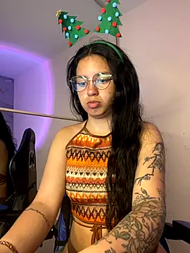 Snapshot of Rosita_forever_ chatting on November 25, 2025, 7:36 pm Rosita forever online show from November 25, 2025, 7:36 pm