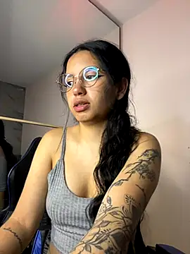 Snapshot of Rosita_forever_ chatting on December 1, 2025, 2:18 pm Rosita forever online show from December 1, 2025, 2:18 pm