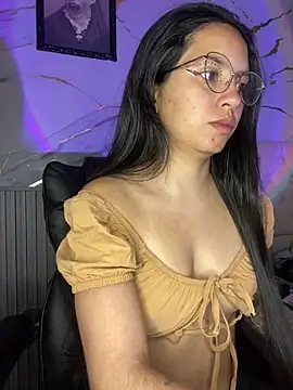 Snapshot of Rosita_forever_ chatting on October 28, 2025, 3:11 pm Rosita forever online show from October 28, 2025, 3:11 pm