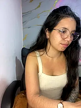 Snapshot of Rosita_forever_ chatting on October 18, 2025, 8:33 pm Rosita forever online show from October 18, 2025, 8:33 pm